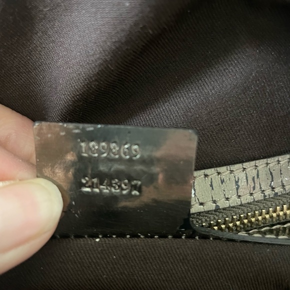 Authentic GUCCI Brown GG Monogram Shoulder Crossbody Bag - Picture 17 of 17